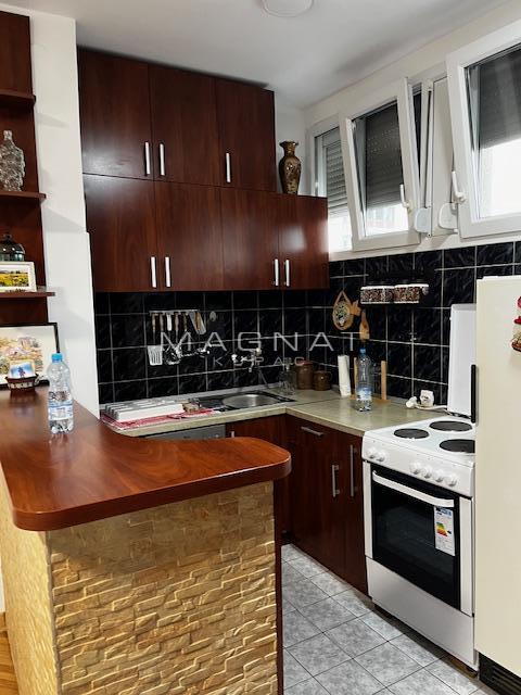 Slika 6 - Mije Kovačevića, Trosoban stan za izdavanje, 90m2, 700€
