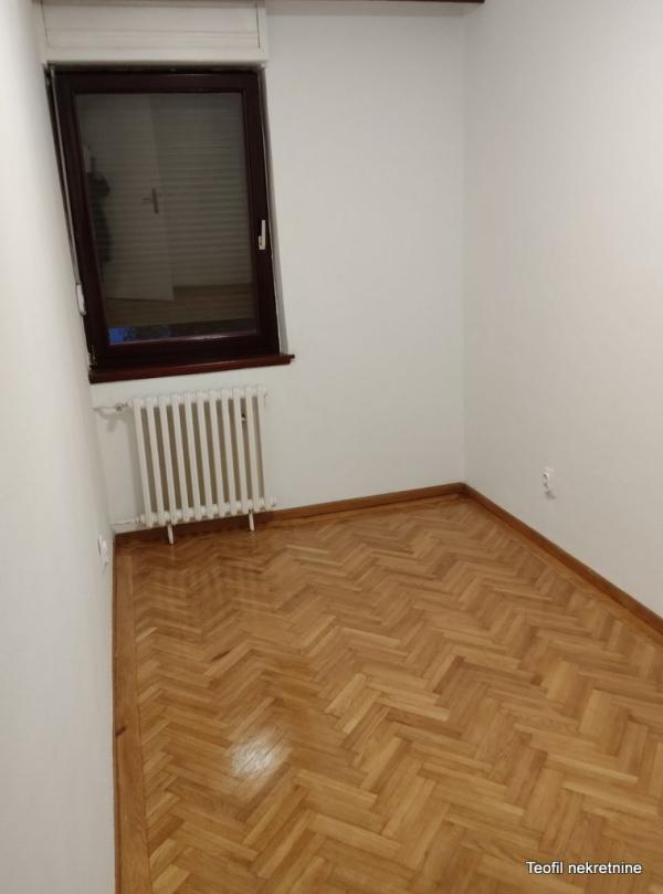 Slika 2 - Danila Bojovića,  Lokal za izdavanje, 63m2, 600€