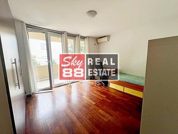 Slika 1 - Četvorosoban stan za izdavanje, 210m2, 1.500€