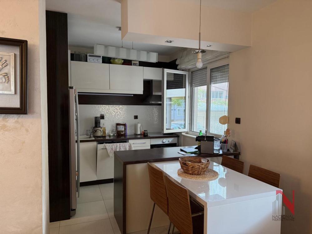 Slika 2 - DOŽA ĐERĐA, Trosoban stan na prodaju, 67m2, 208.900€