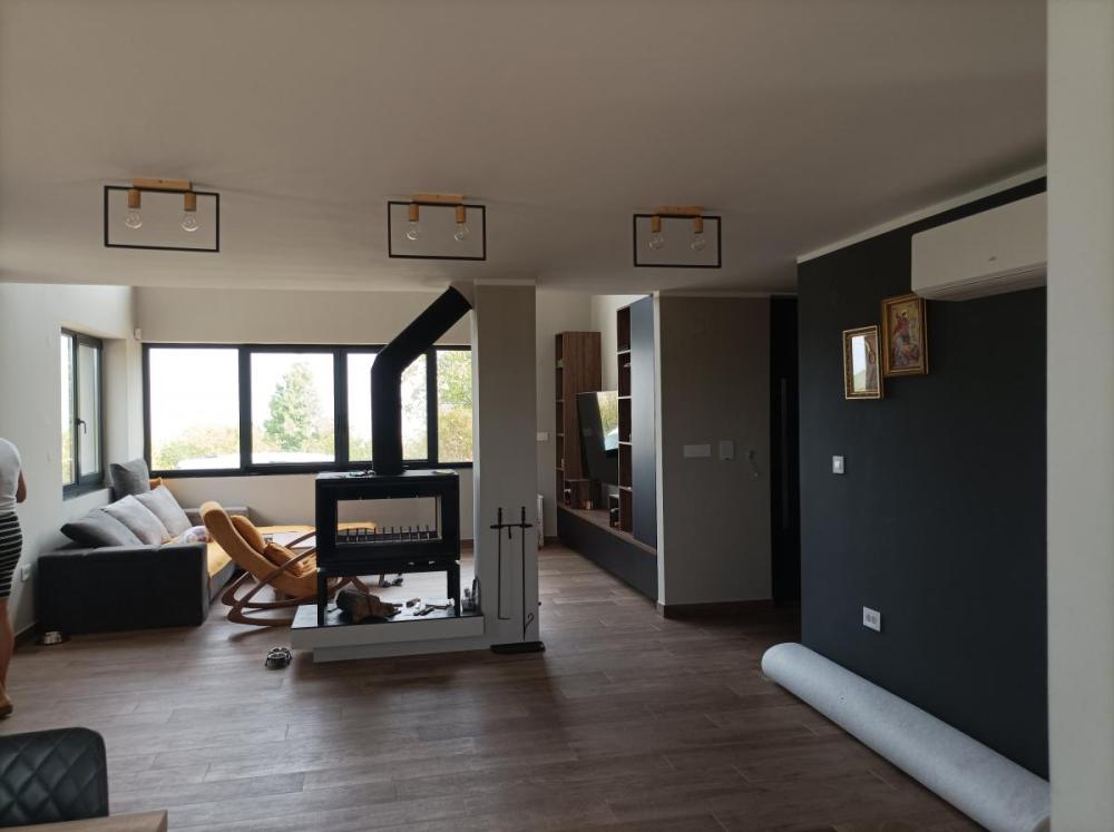 Slika 1 -  Kuća na prodaju, 250m2, 484.000€