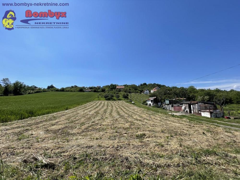 Slika 1 -  Plac na prodaju, Sremska Kamenica, , 98.000€