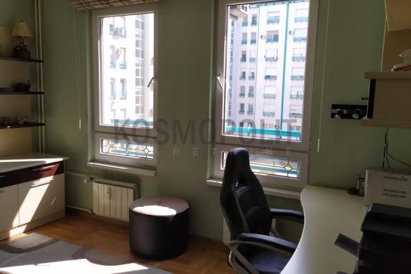 Slika 10 - Bulevar Arsenija Čarnojevića, Trosoban stan za izdavanje, 96m2, 1.000€