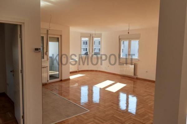 Glavna slika -Bilećka, Četvorosoban stan na prodaju, 101m2, 303.000€