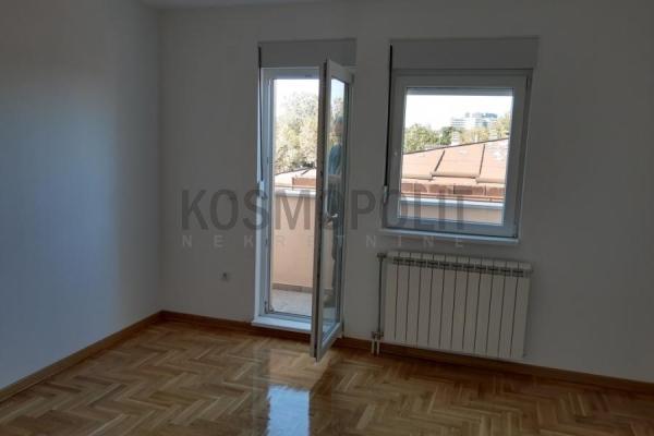 Slika 3 - Bilećka, Četvorosoban stan na prodaju, 101m2, 303.000€