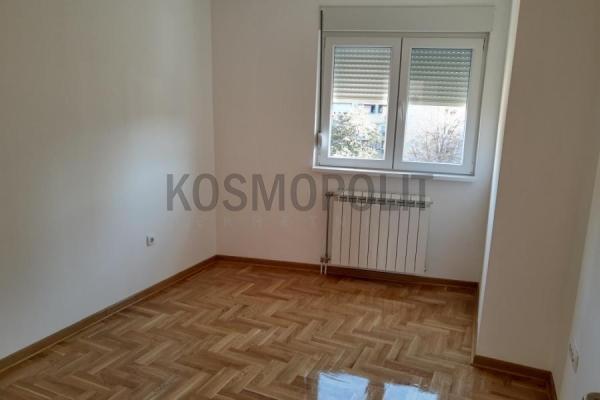 Slika 2 - Bilećka, Četvorosoban stan na prodaju, 101m2, 303.000€