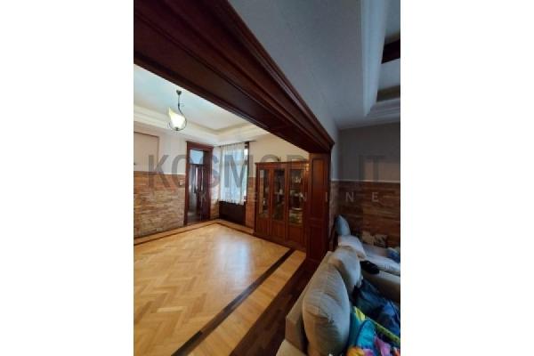 Slika 2 - Milovana Glišića,  Kuća na prodaju, 300m2, 1.500.000€