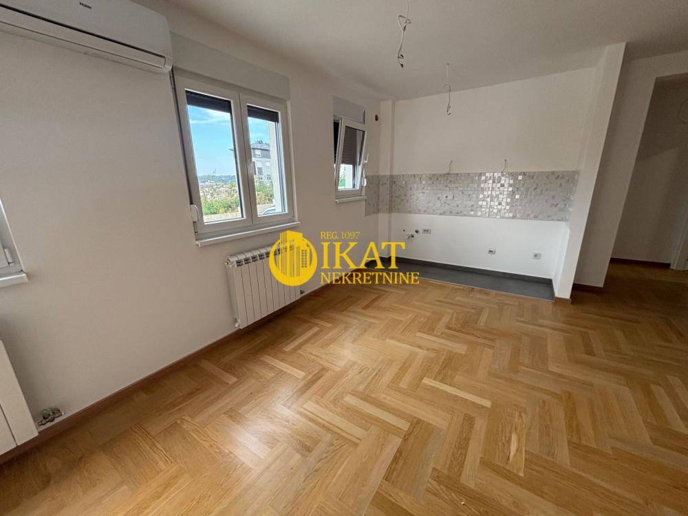 Slika 3 - Koste Nađa, Dvoiposoban stan na prodaju, 70m2, 133.000€