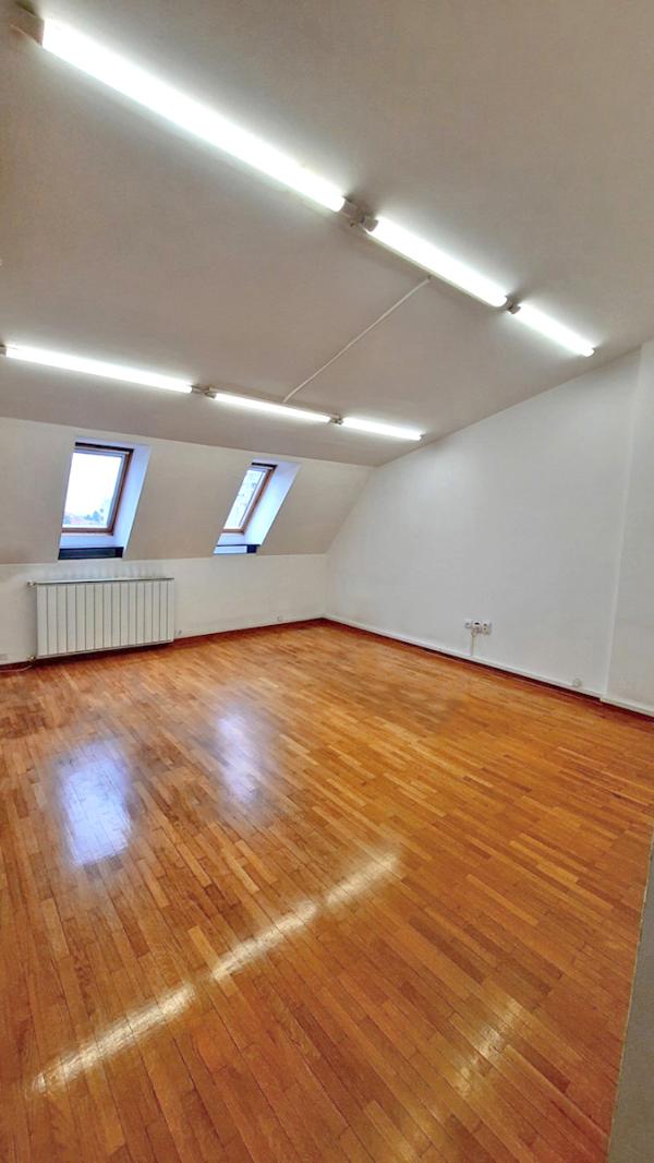 Slika 2 - Brace Jerkovic, Trosoban stan na prodaju, 82m2, 180.000€