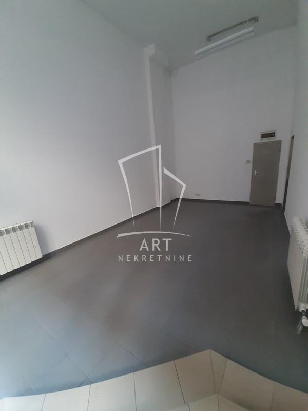 Slika 1 - Bregalnička,  Lokal za izdavanje, 27m2, 500€