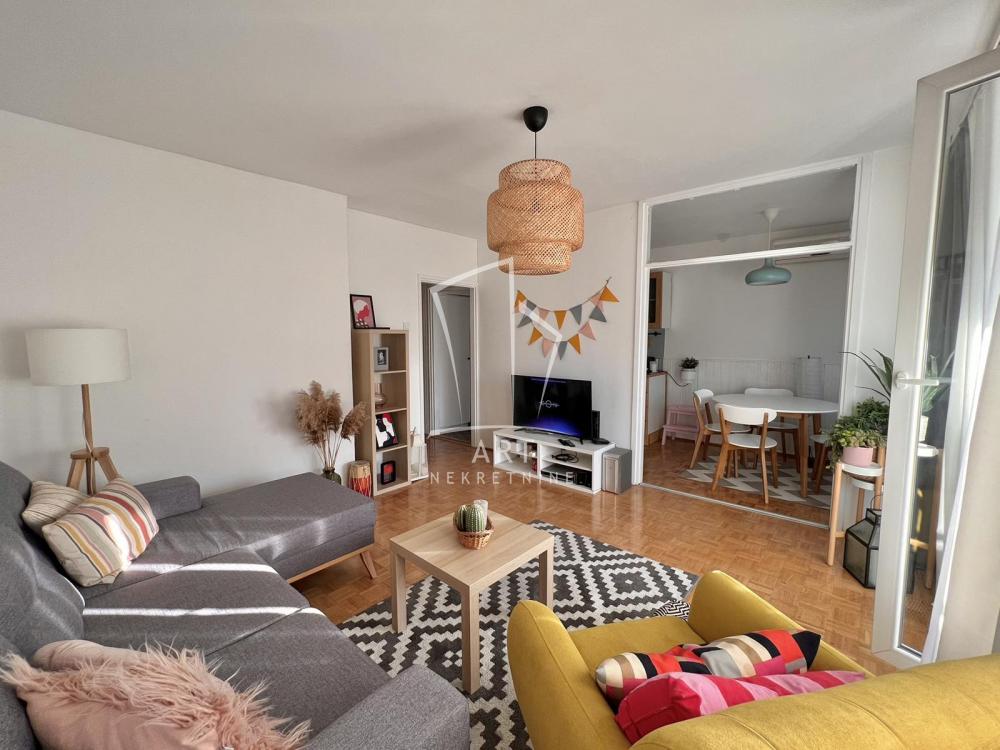 Slika 1 - Milentija Popovića, Trosoban stan za izdavanje, 66m2, 850€