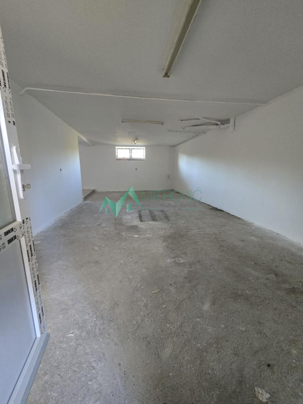 Slika 10 - Trosoban stan na prodaju, 112m2, 53.560€