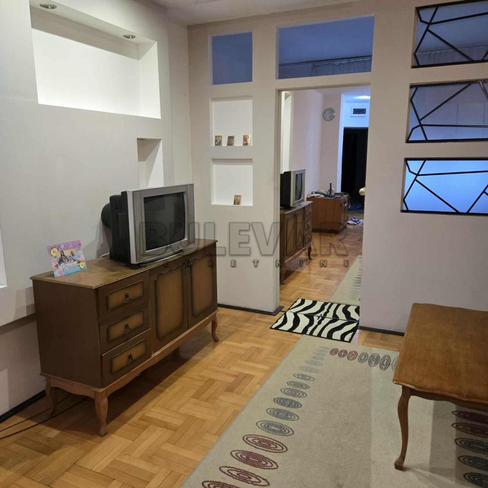 Slika 2 - Dr Petra Vučinića, Jednoiposoban stan za izdavanje, 40m2, 350€