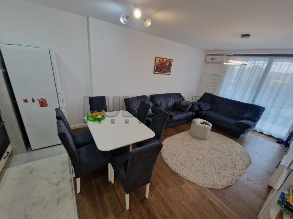 Slika 2 - Blagoja Parovića, Trosoban stan za izdavanje, 81m2, 750€