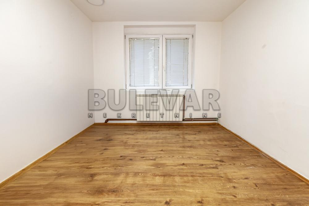 Slika 4 - Jovana Ristića, Trosoban stan na prodaju, 73m2, 143.000€