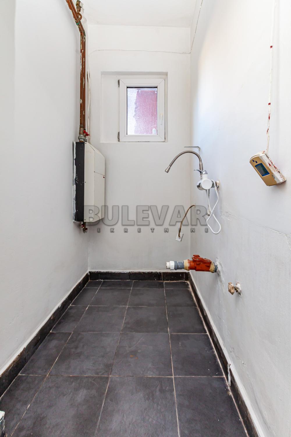 Slika 3 - Jovana Ristića, Trosoban stan na prodaju, 73m2, 143.000€