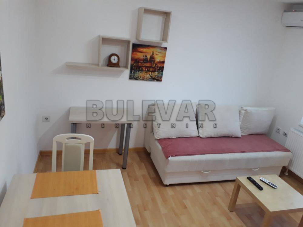 Glavna slika -2. srpskog ustanka, Jednoiposoban stan za izdavanje, 41m2, 330€