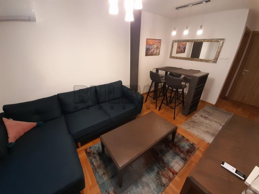 Slika 4 - Cara Dušana, Jednoiposoban stan za izdavanje, 42m2, 400€