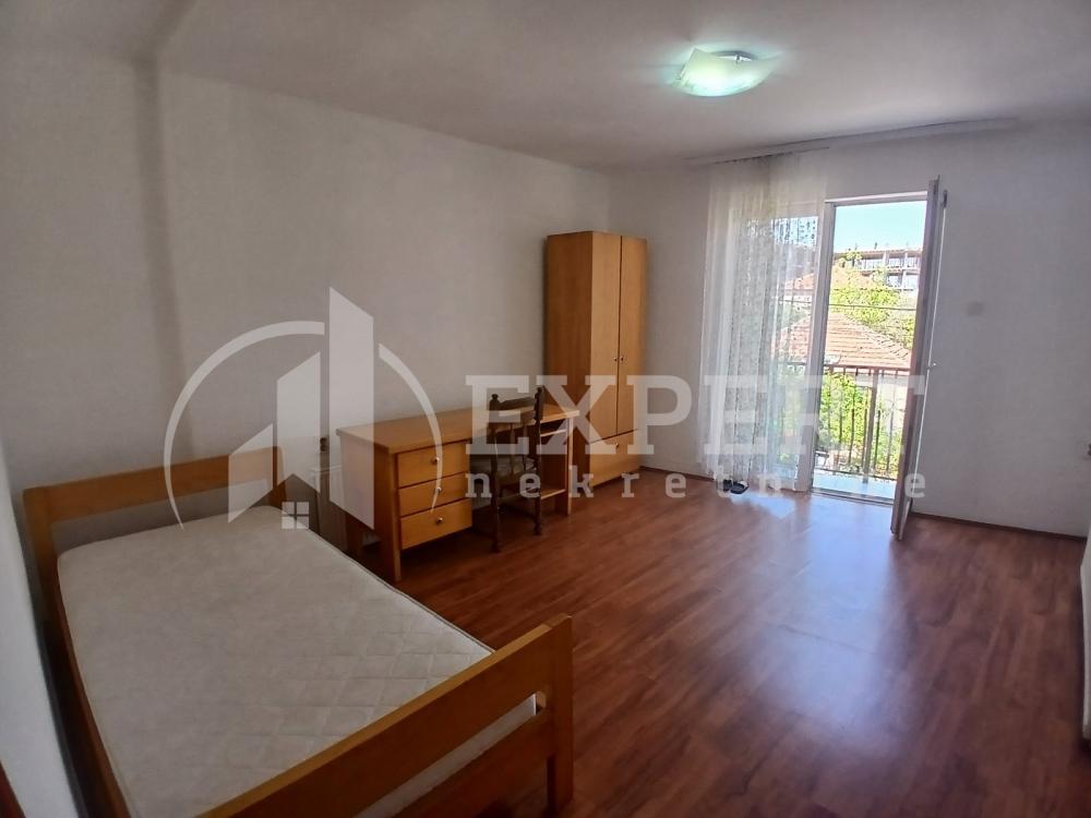 Slika 2 - Cetinjska, Dvosoban stan za izdavanje, 68m2, 400€