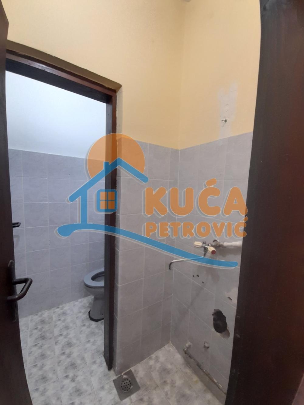 Slika 5 - Jeremije Živanovića,  Lokal za izdavanje, 16m2, 100€