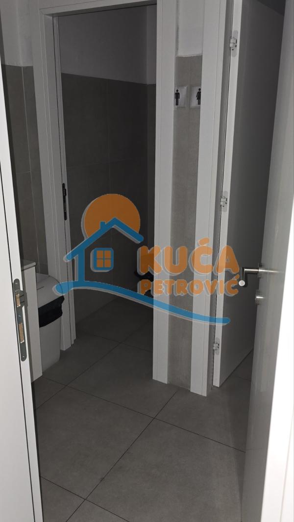 Slika 5 - Blagoja Parovića,  Lokal za izdavanje, 207m2, 3.700€