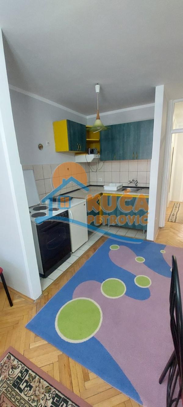 Slika 6 - 7. jula, Jednoiposoban stan za izdavanje, 49m2, 300€