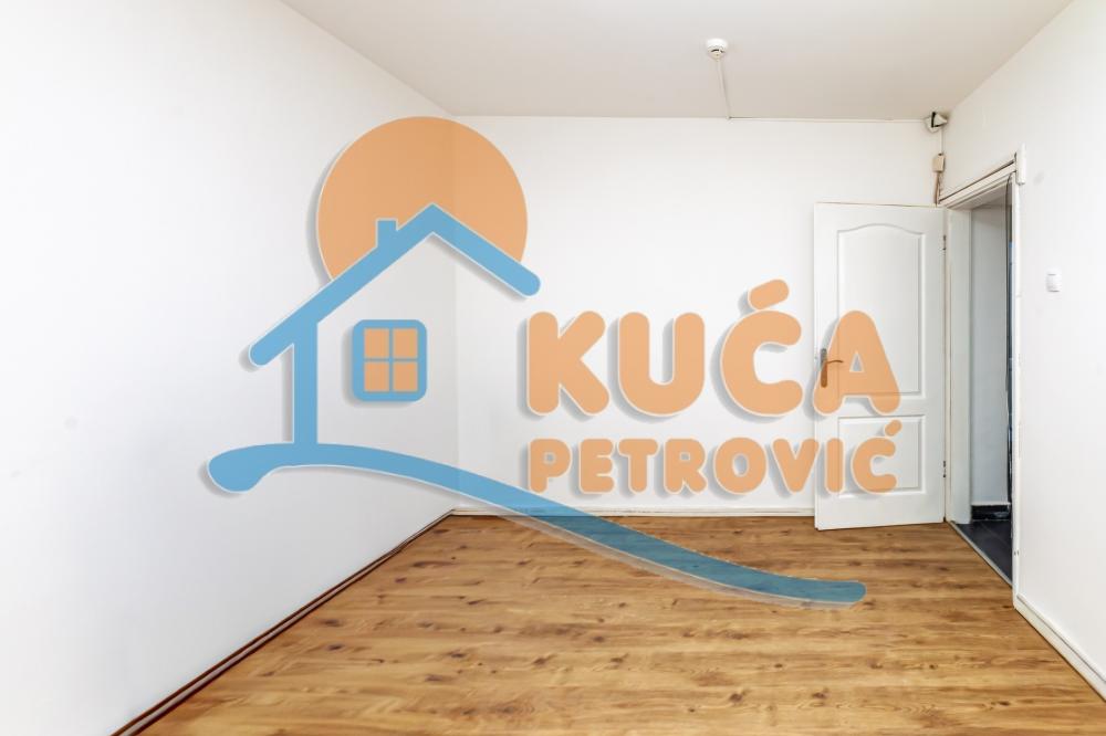 Slika 7 - Jovana Ristića, Trosoban stan na prodaju, 73m2, 143.000€