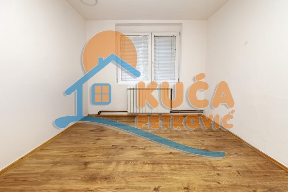 Slika 4 - Jovana Ristića, Trosoban stan na prodaju, 73m2, 143.000€