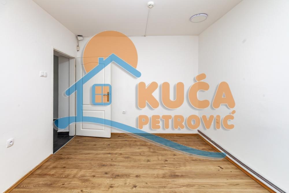 Slika 5 - Jovana Ristića, Trosoban stan na prodaju, 73m2, 143.000€