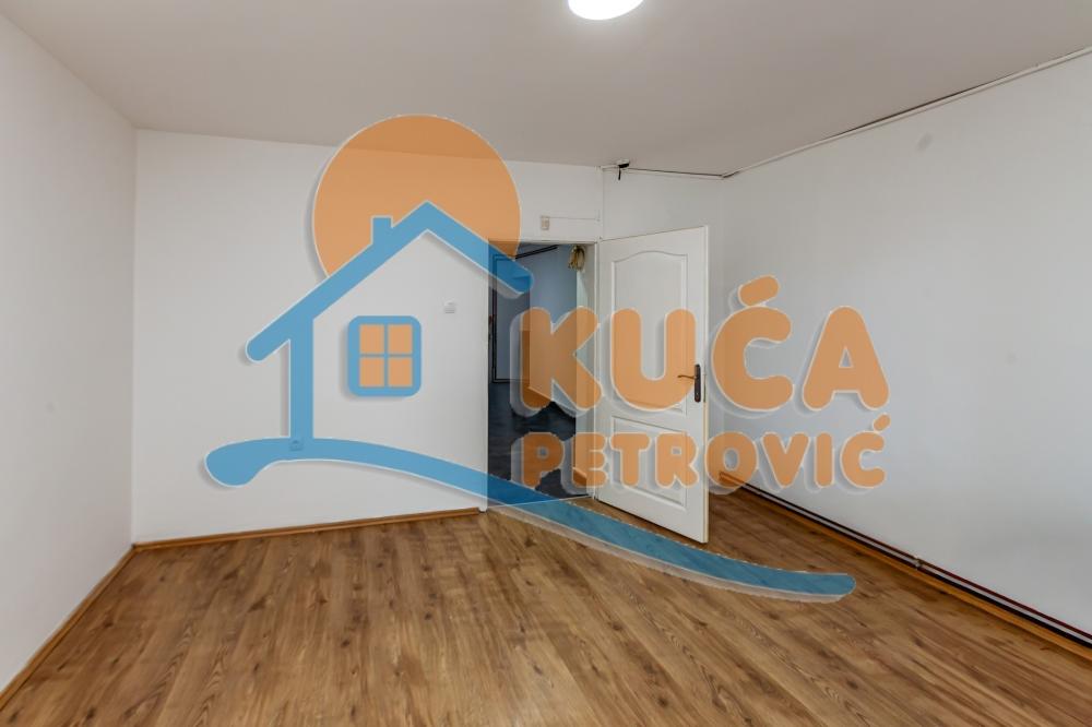 Slika 9 - Jovana Ristića, Trosoban stan na prodaju, 73m2, 143.000€