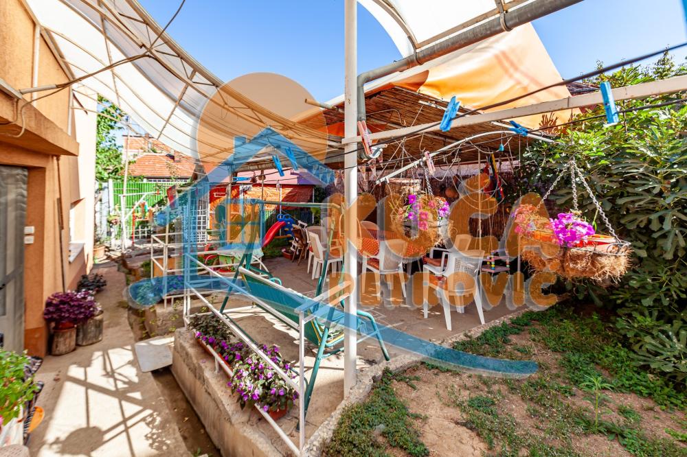 Slika 2 - Đorđa Krstića,  Kuća na prodaju, 188m2, 150.000€