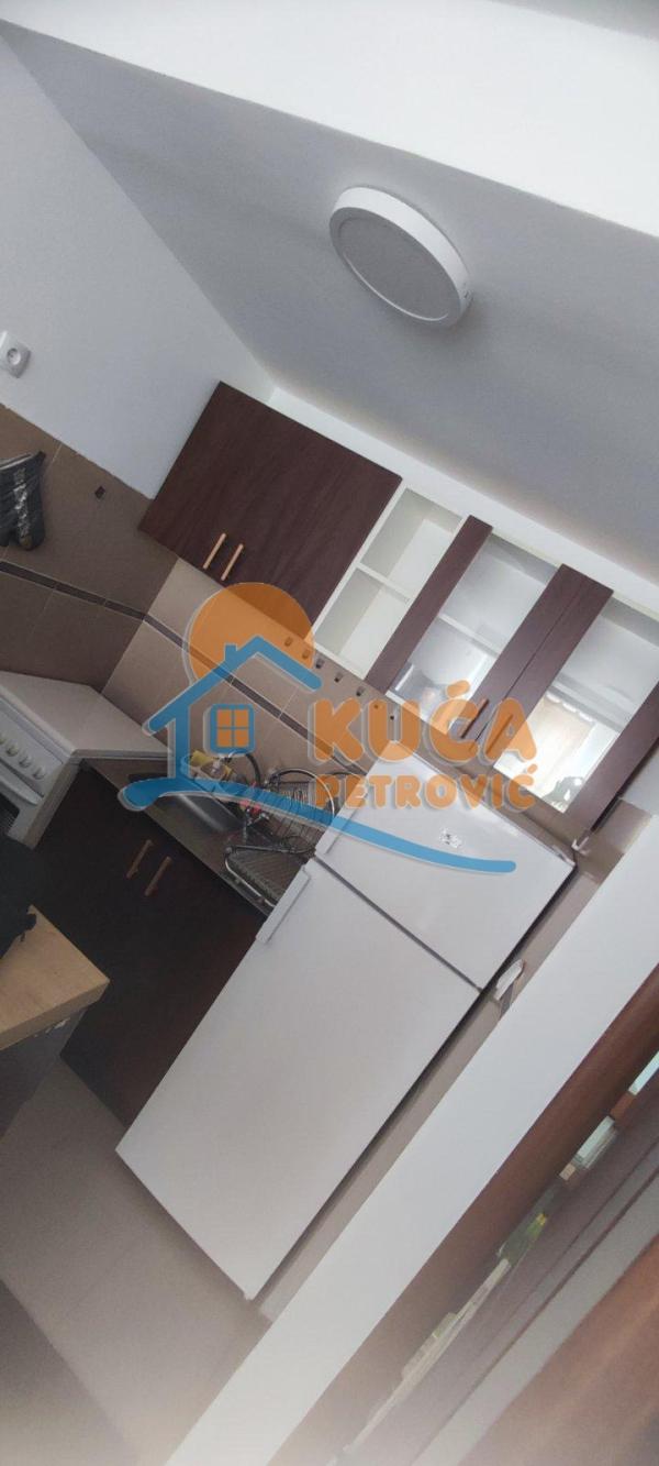 Slika 4 - Josifa Pančića, Četvorosoban stan za izdavanje, 74m2, 400€