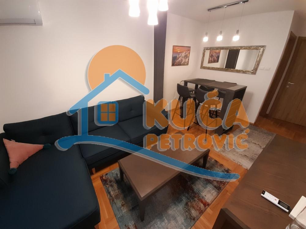 Slika 4 - Cara Dušana, Jednoiposoban stan za izdavanje, 42m2, 400€