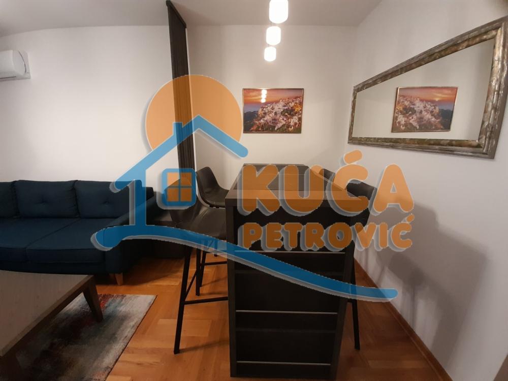 Slika 2 - Cara Dušana, Jednoiposoban stan za izdavanje, 42m2, 400€