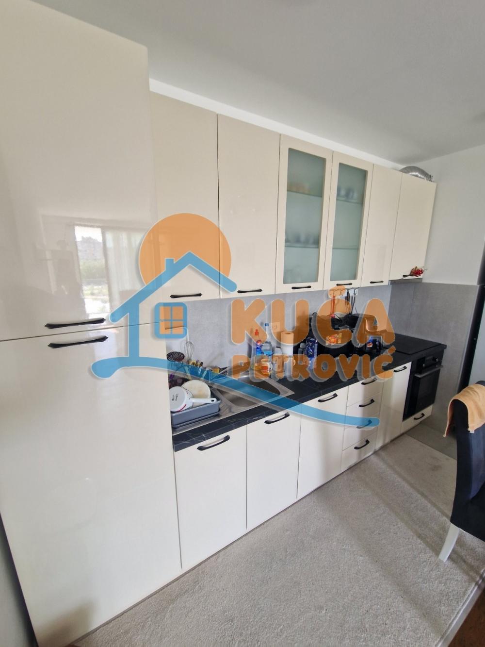 Slika 5 - Blagoja Parovića, Trosoban stan za izdavanje, 81m2, 750€