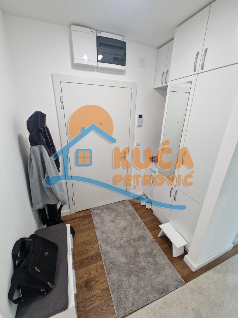 Slika 10 - Blagoja Parovića, Trosoban stan za izdavanje, 81m2, 750€