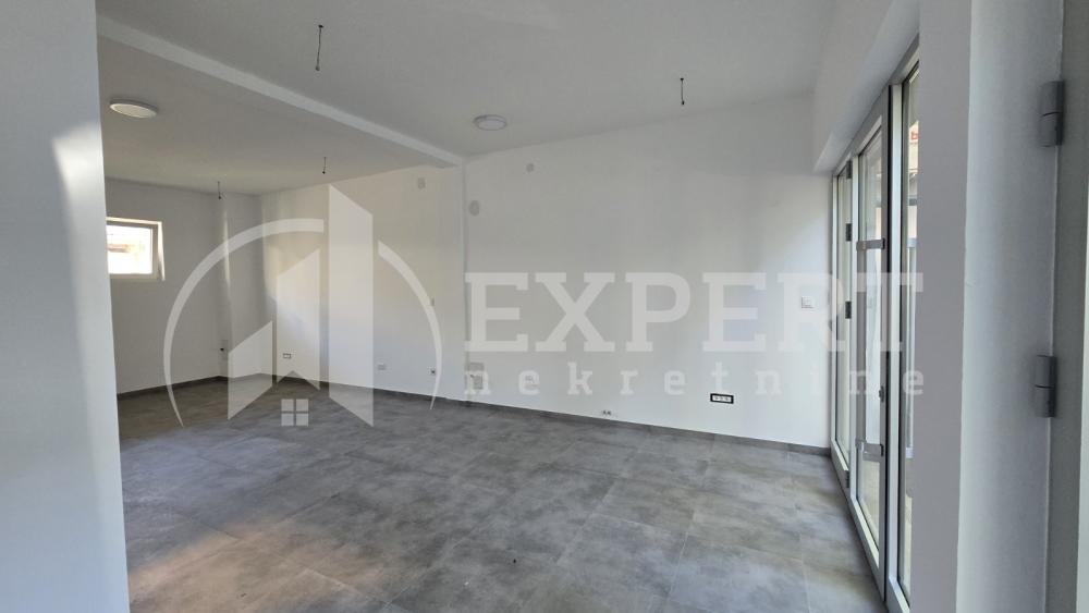 Glavna slika -Lole Ribara,  Lokal za izdavanje, 40m2, 500€