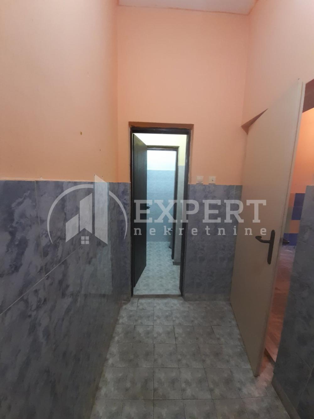 Slika 4 - Jeremije Živanovića,  Lokal za izdavanje, 16m2, 100€