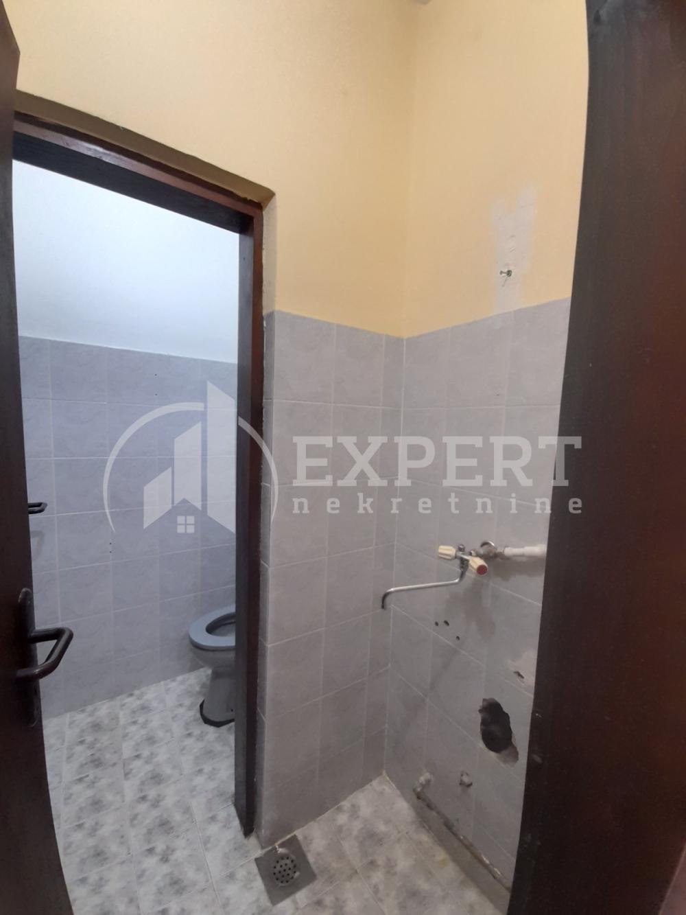 Slika 5 - Jeremije Živanovića,  Lokal za izdavanje, 16m2, 100€