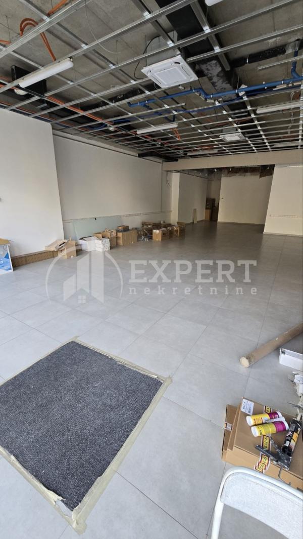 Slika 2 - Blagoja Parovića,  Lokal za izdavanje, 207m2, 3.700€