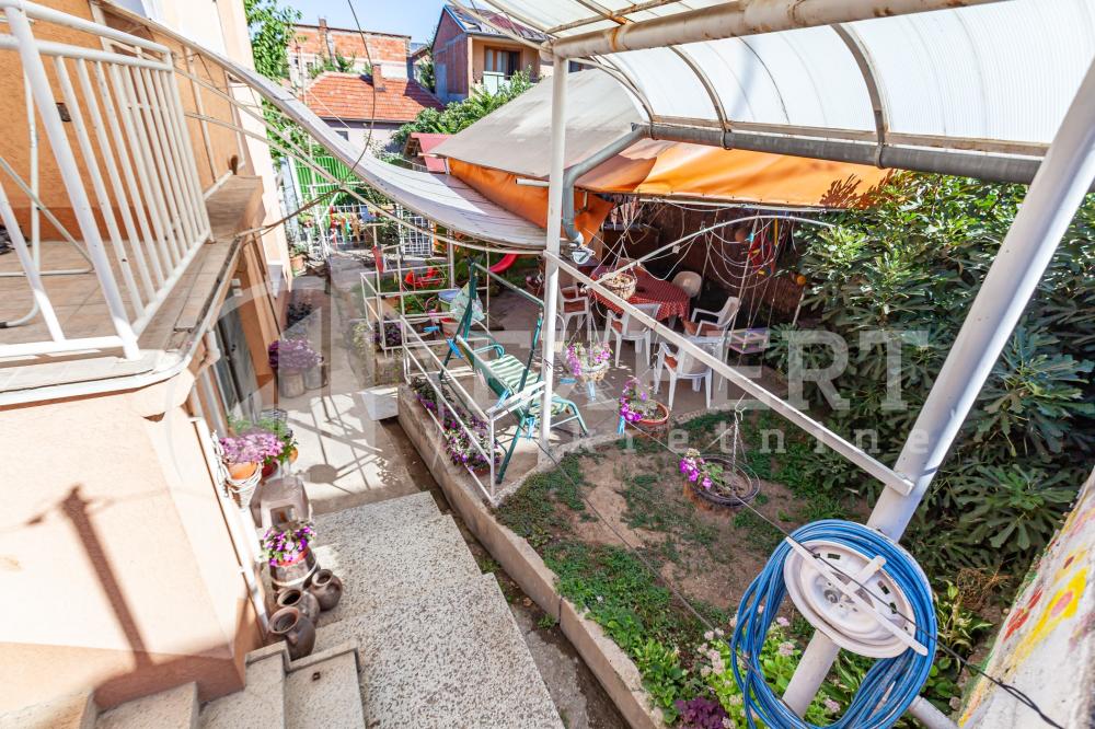 Slika 3 - Đorđa Krstića,  Kuća na prodaju, 188m2, 150.000€