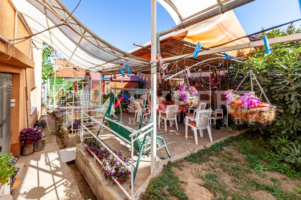 Slika 2 - Đorđa Krstića,  Kuća na prodaju, 188m2, 150.000€