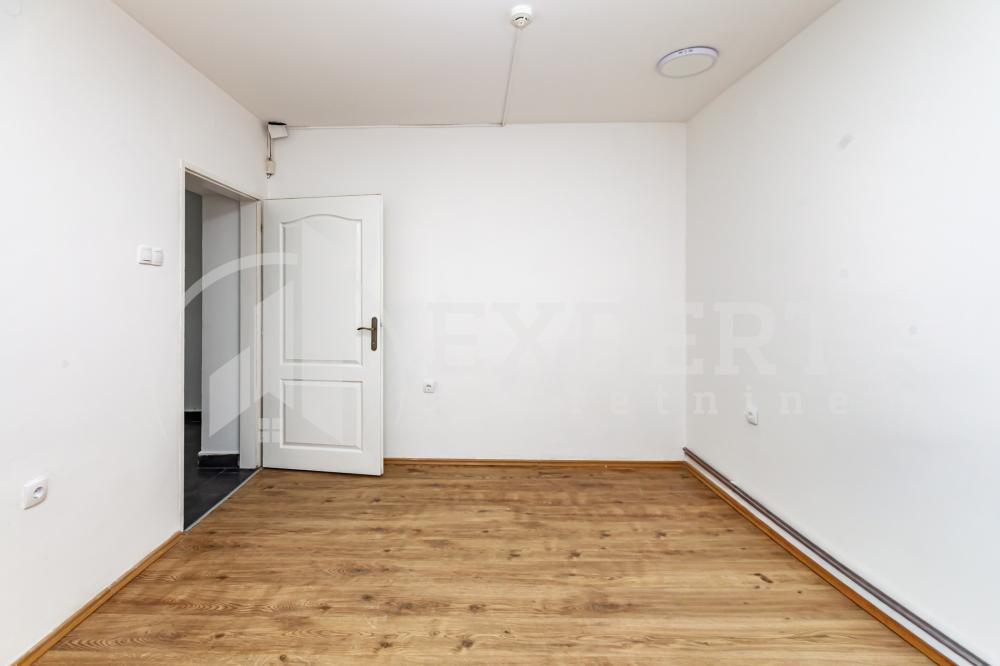 Slika 5 - Jovana Ristića, Trosoban stan na prodaju, 73m2, 143.000€