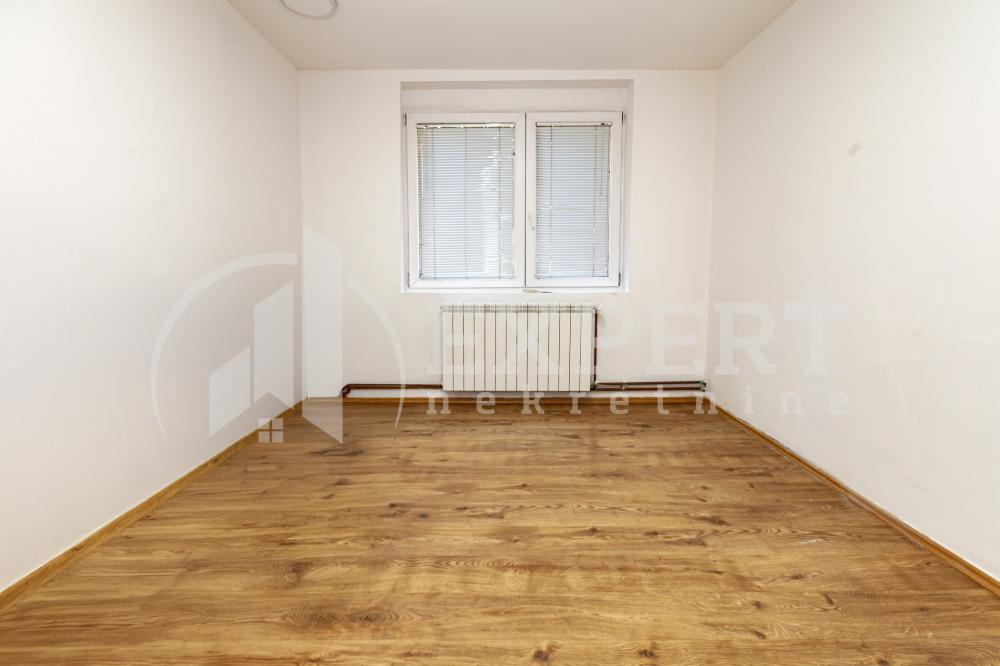 Slika 4 - Jovana Ristića, Trosoban stan na prodaju, 73m2, 143.000€