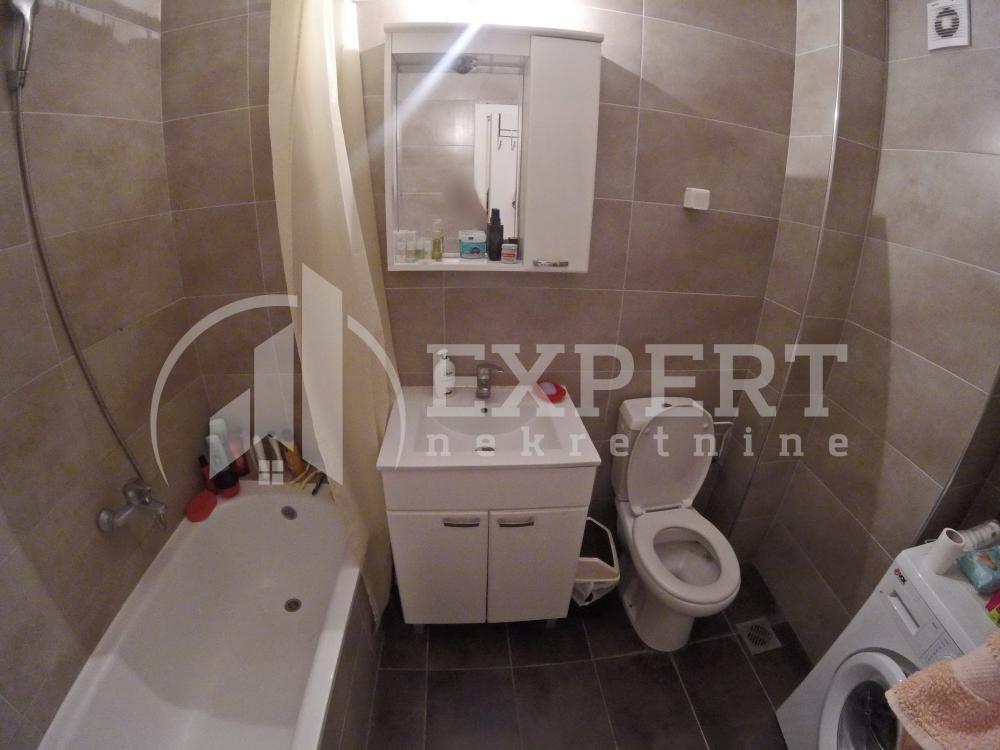 Slika 8 - Jelene Dimitrijević, Jednoiposoban stan za izdavanje, 50m2, 380€