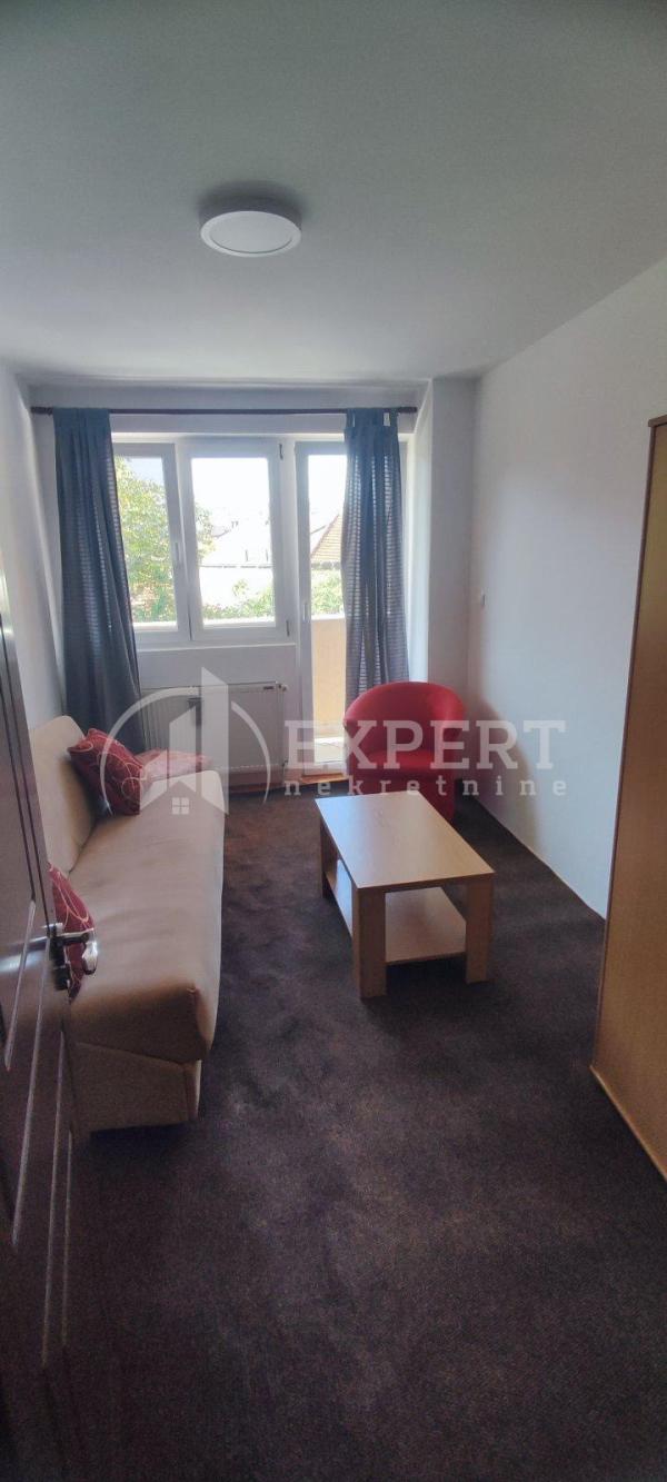 Slika 11 - Josifa Pančića, Četvorosoban stan za izdavanje, 74m2, 400€