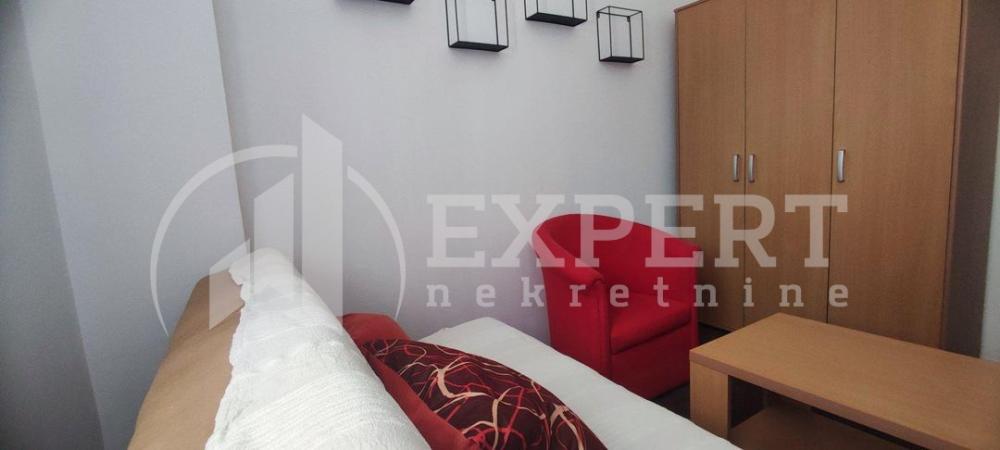 Slika 6 - Josifa Pančića, Četvorosoban stan za izdavanje, 74m2, 400€