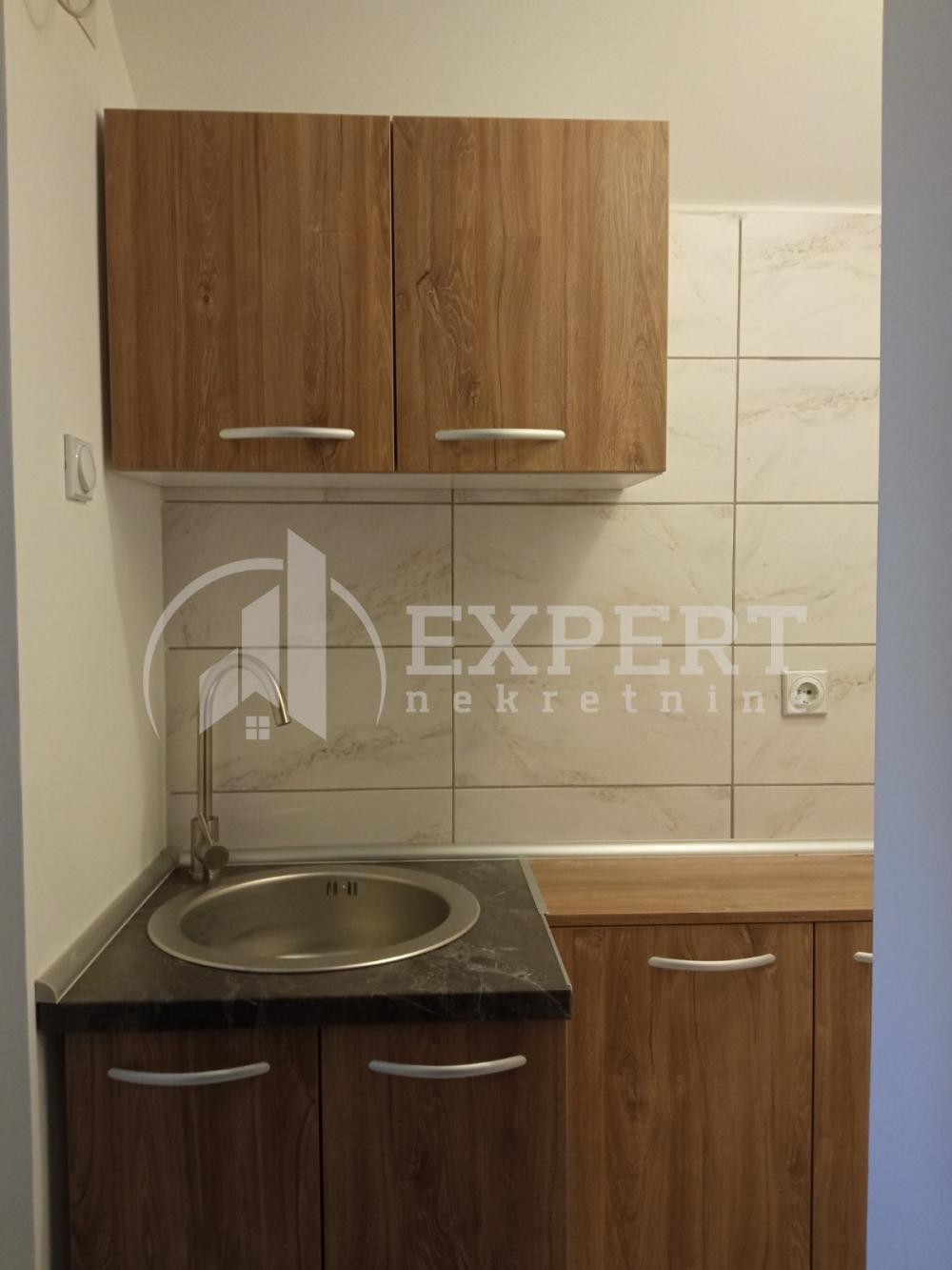 Slika 3 - Sretena Stefanovića, Jednosoban stan za izdavanje, 40m2, 380€