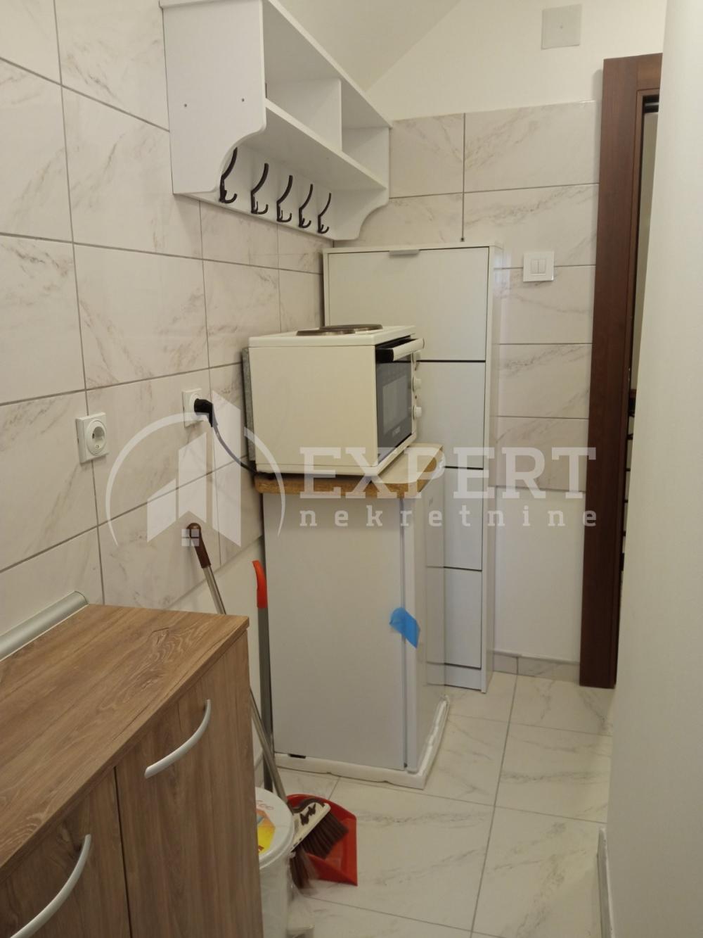 Slika 4 - Sretena Stefanovića, Jednosoban stan za izdavanje, 40m2, 380€