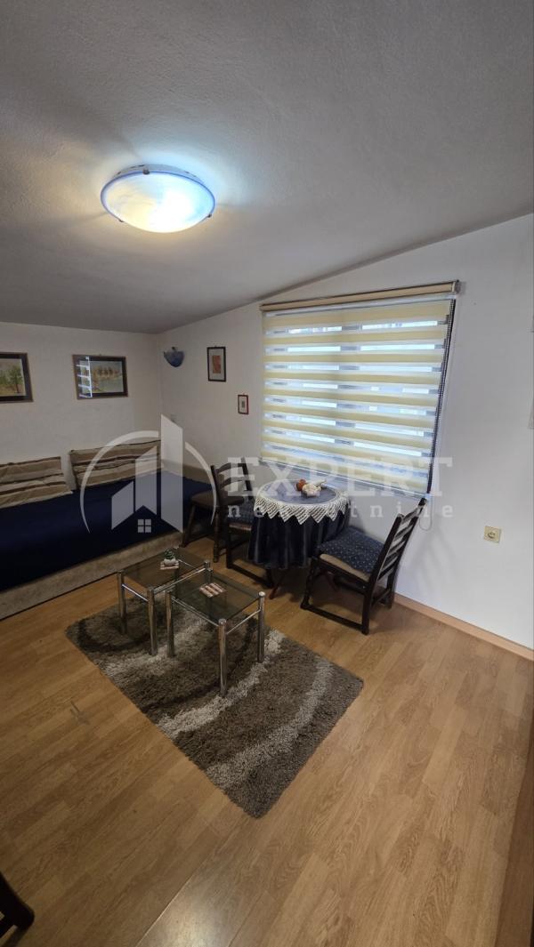 Slika 1 - Cara Dušana,  Kuća za izdavanje, 20m2, 200€